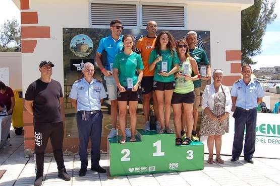 Podio de la prueba de 3.000 metros (Foto TA)